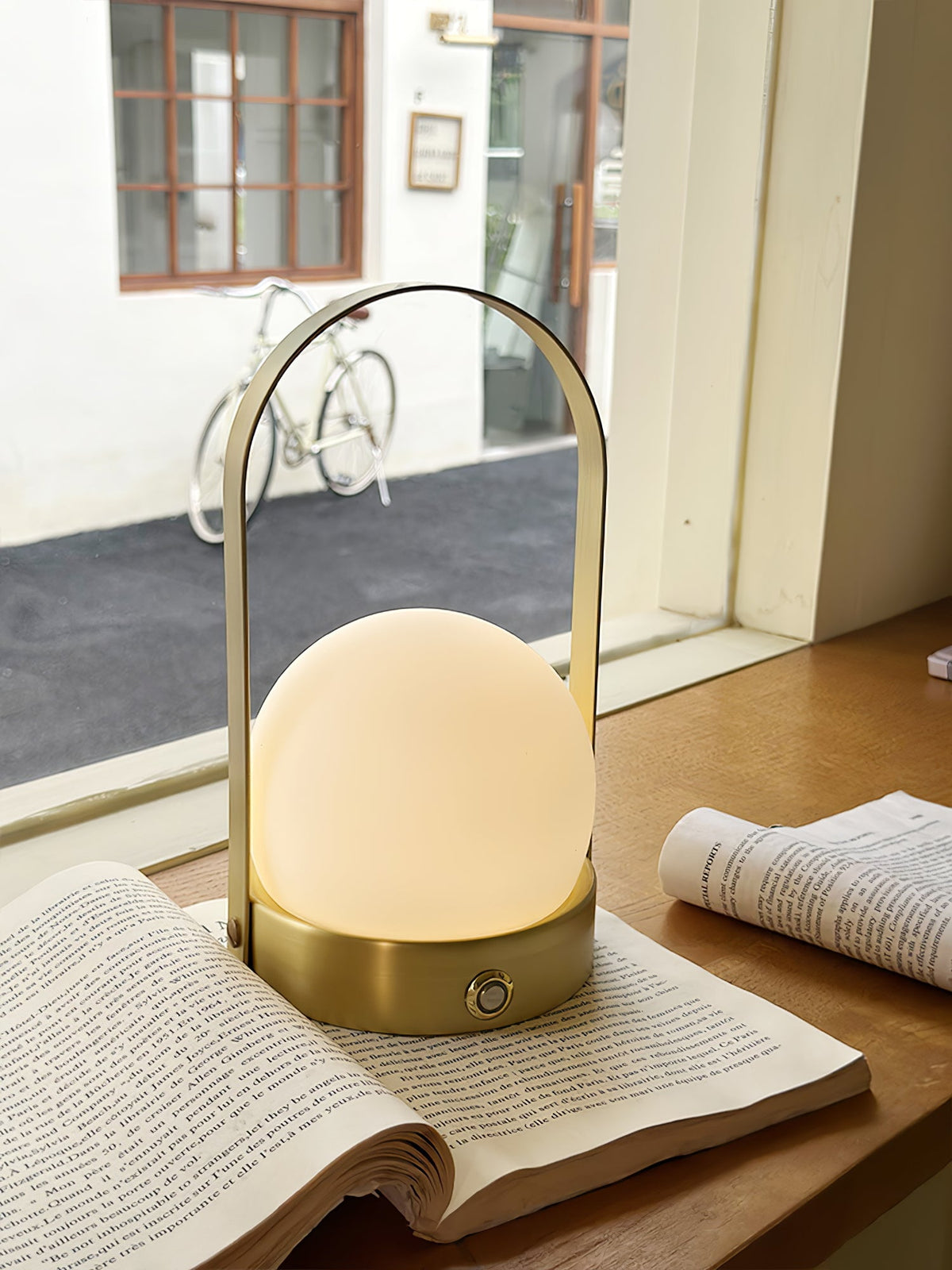 Zenon lampada da tavolo in vetro minimalista