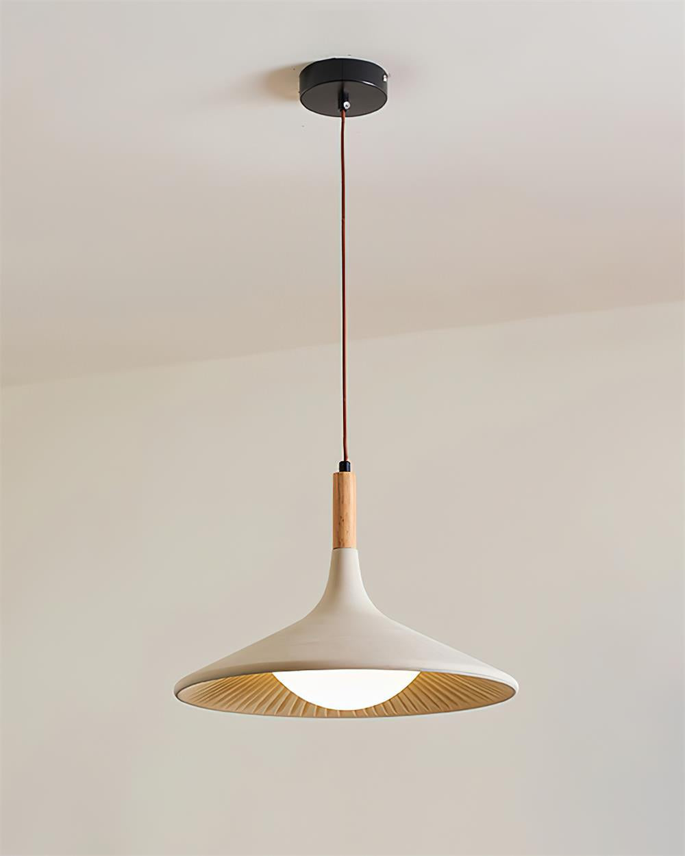 Lampada a sospensione in legno