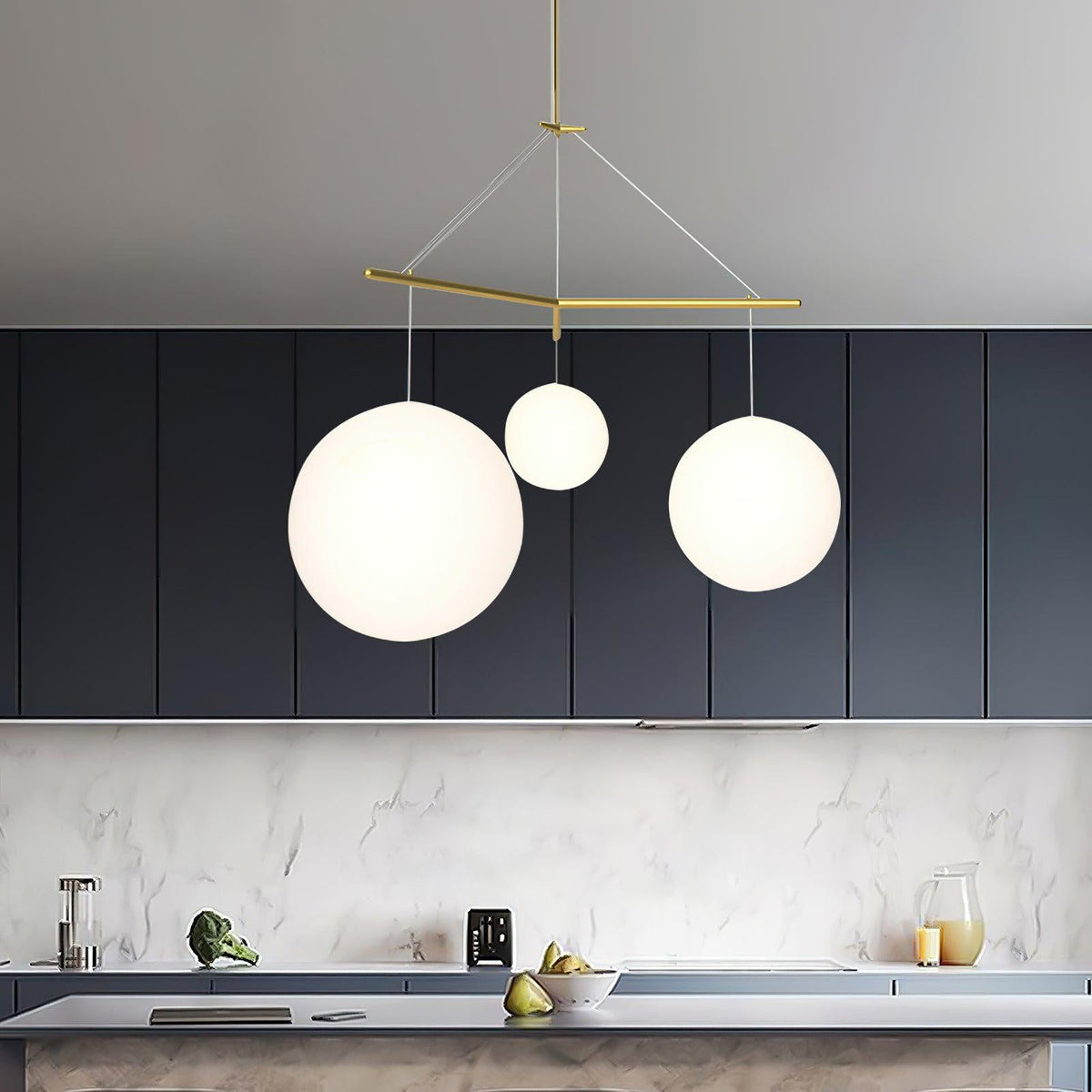 Triad lampada a sospensione in vetro minimalista