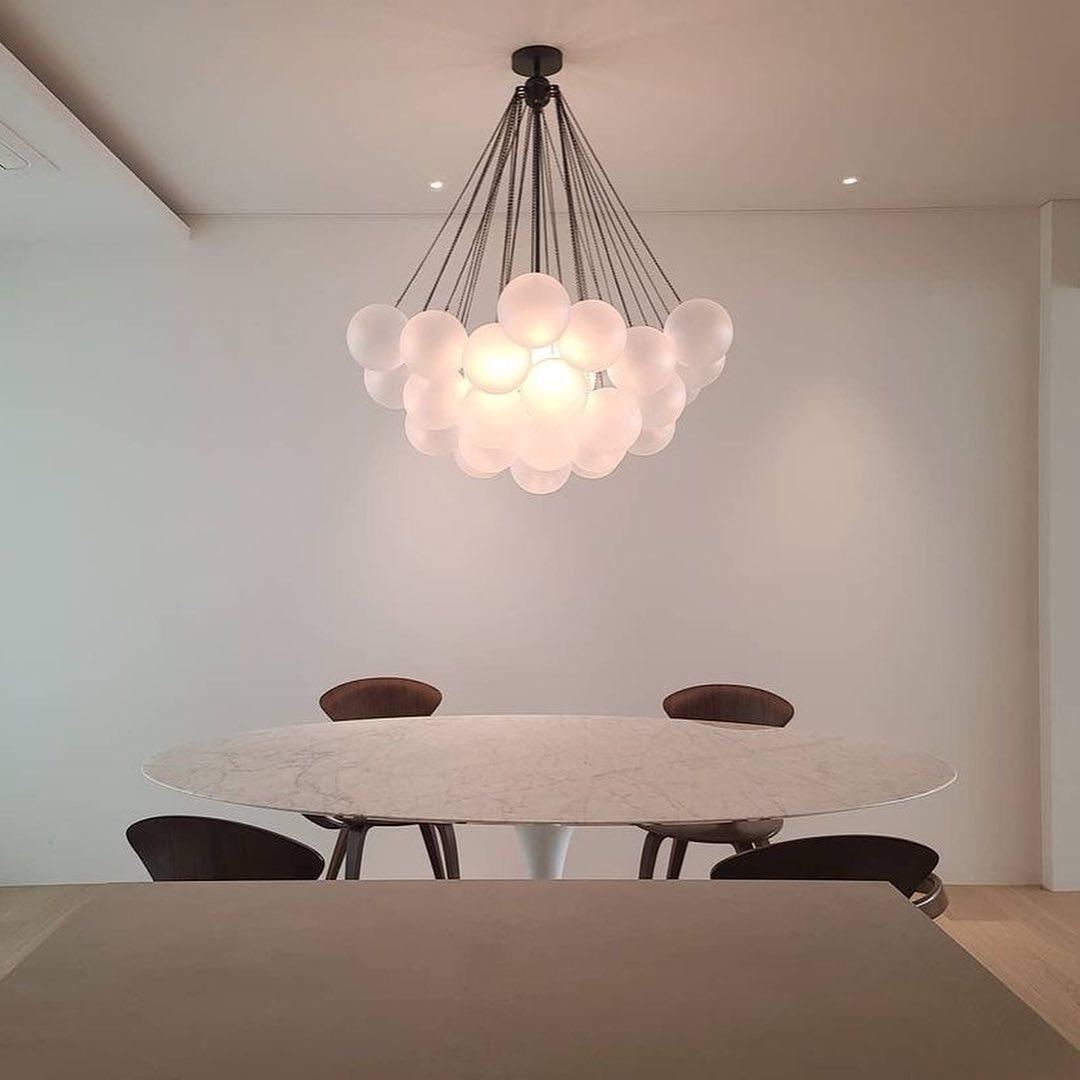 Lustra Lux Lampadario con Bolle in Vetro Satinato - Relic Pieces