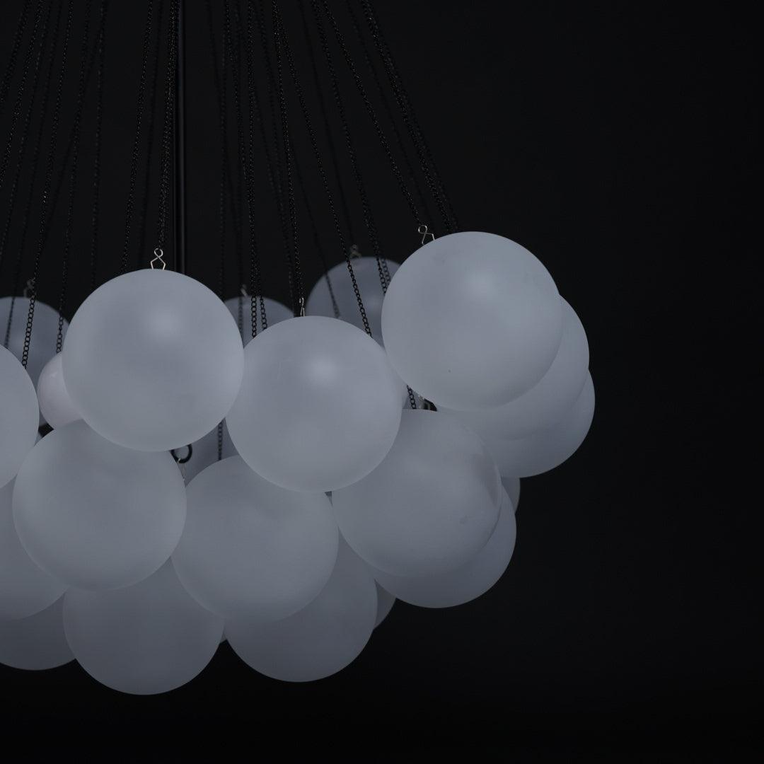 Lustra Lux Lampadario con Bolle in Vetro Satinato - Relic Pieces