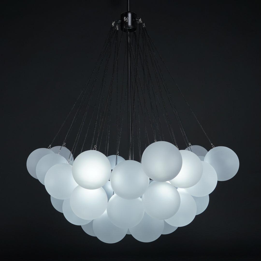 Lustra Lux Lampadario con Bolle in Vetro Satinato - Relic Pieces