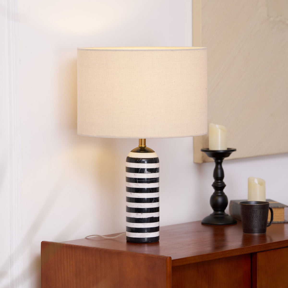 Avery lampada da tavolo contemporanea