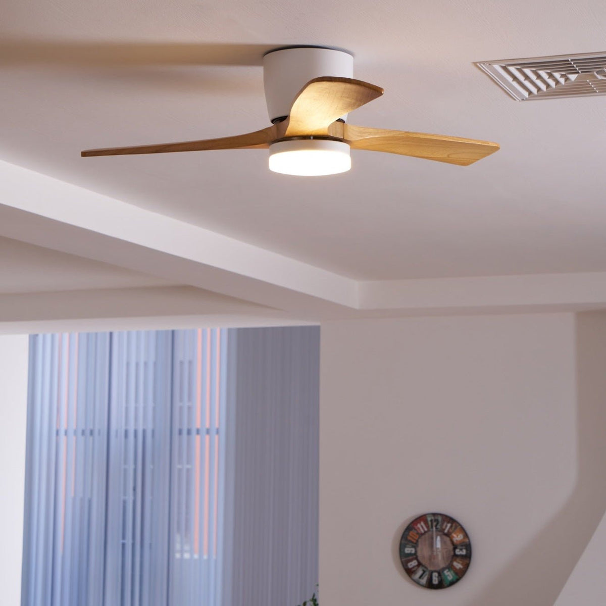 Elena Ventilatore da soffitto con luce in legno moderno