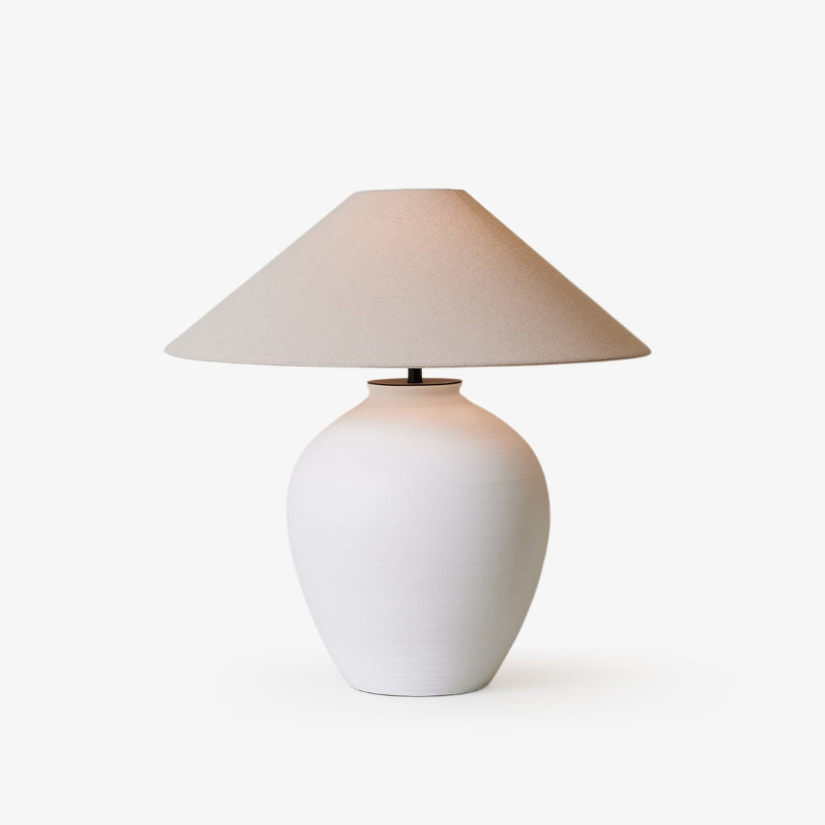 Natalie lampada da tavolo minimalista in ceramica