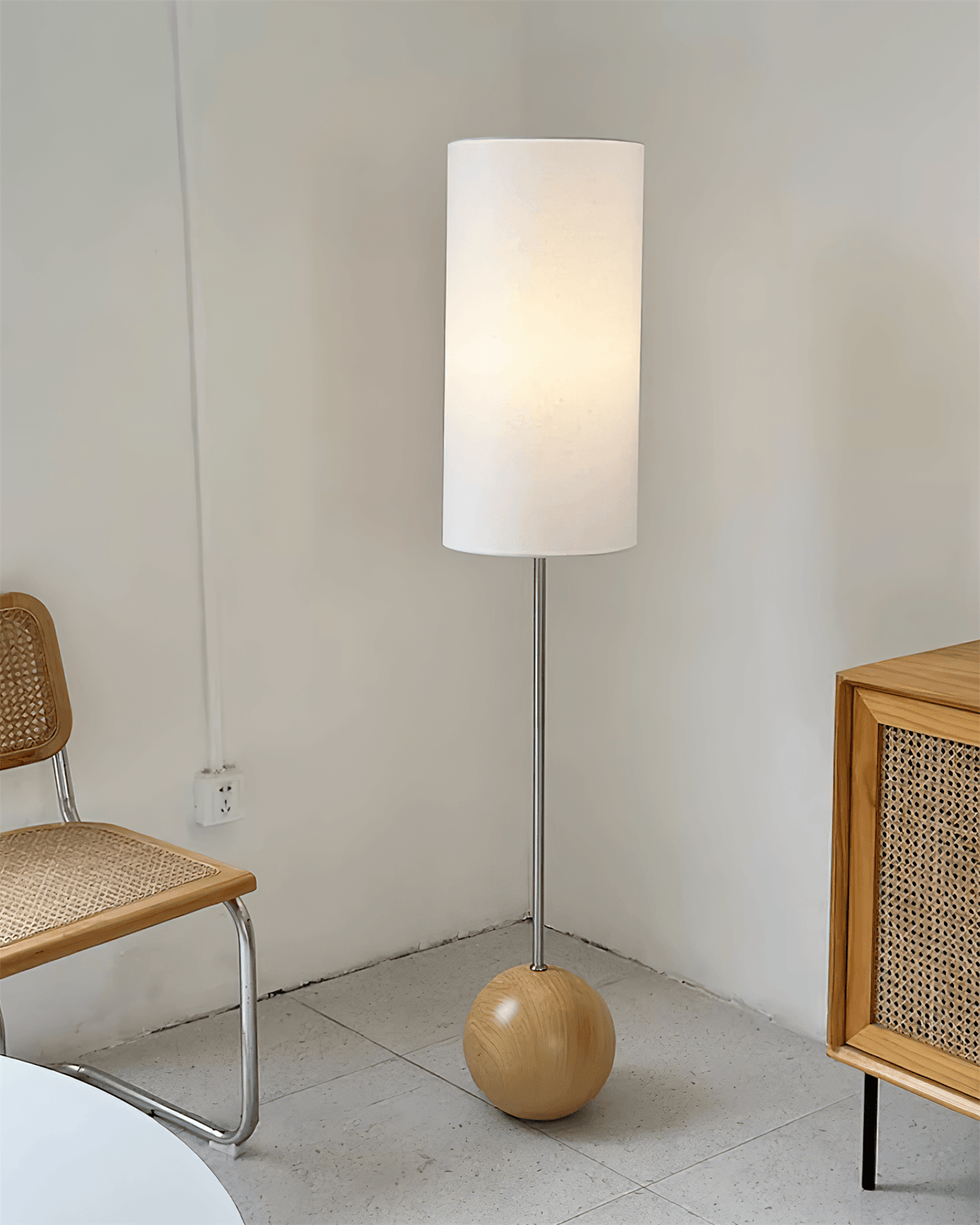Polo lampada da terra