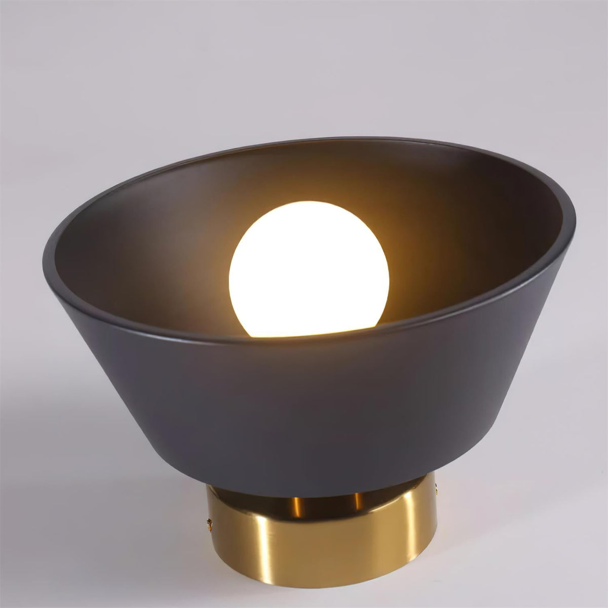 Lampada da soffitto plafoniera moderna minimalista con rosone in metallo