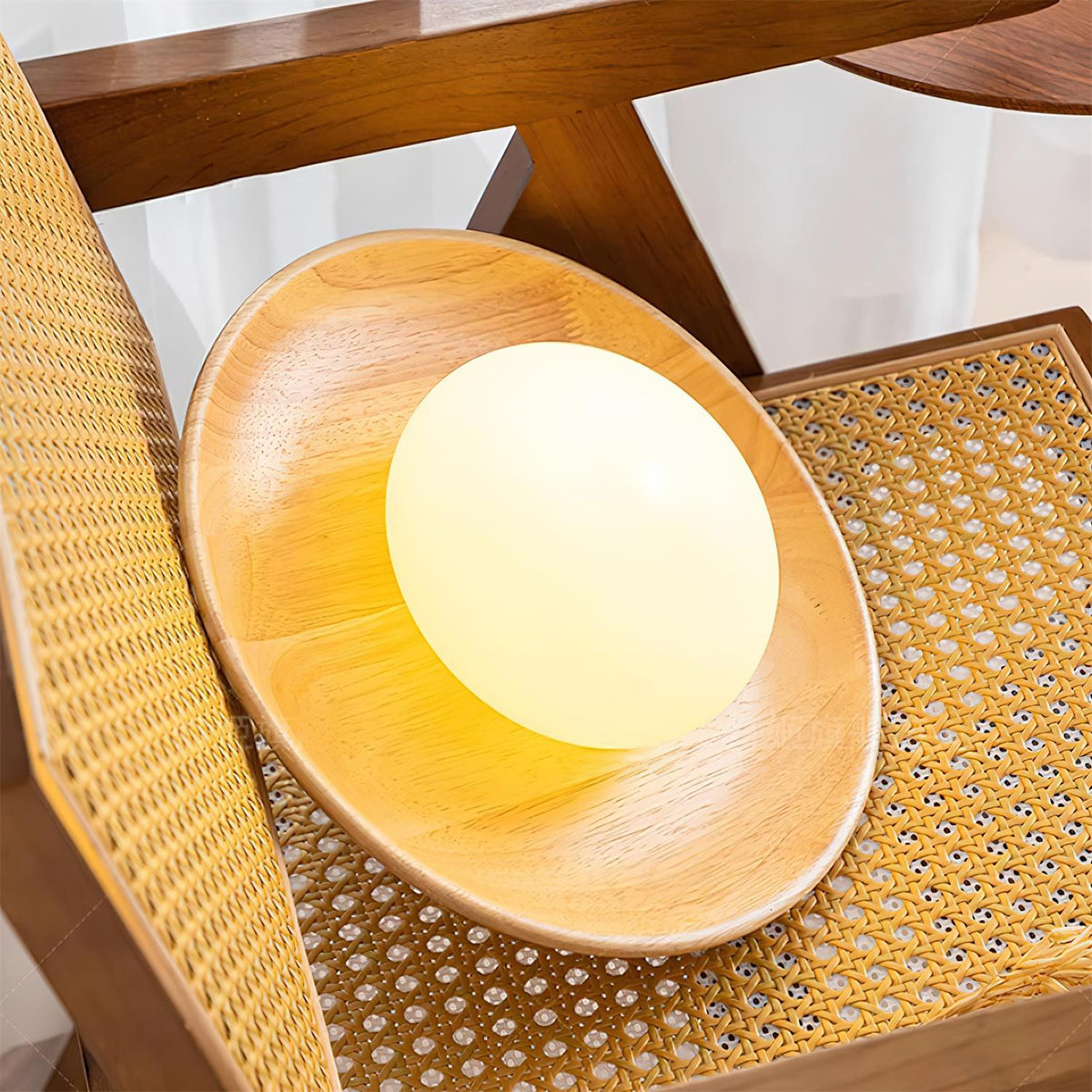 Runa lampada da parete in legno
