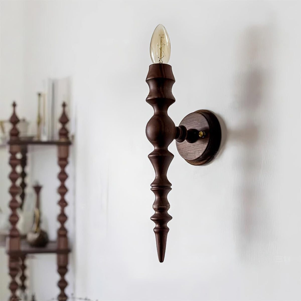 Lampada da parete moderna vintage corpo in legno finiture multiple in legno