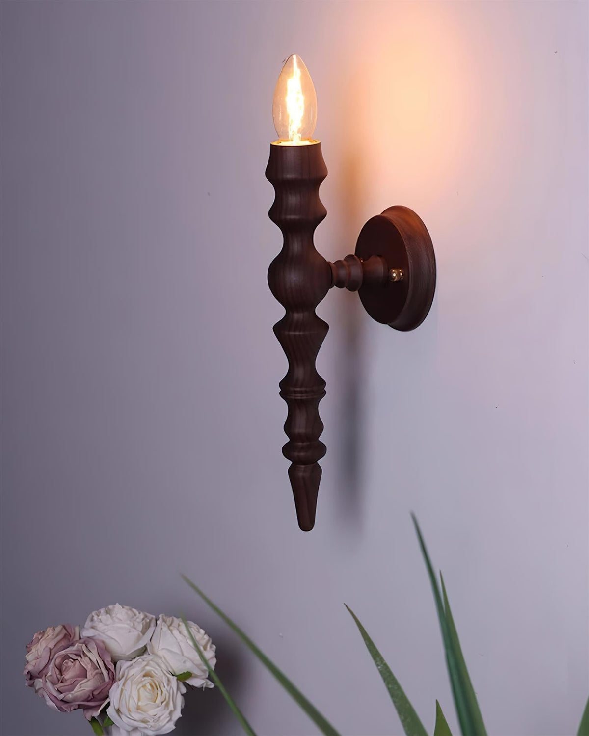 Lampada da parete moderna vintage corpo in legno finiture multiple in legno