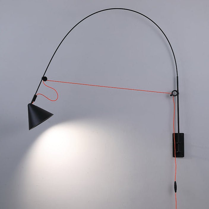 Noraette lampada da parete Arco Cono minimalista