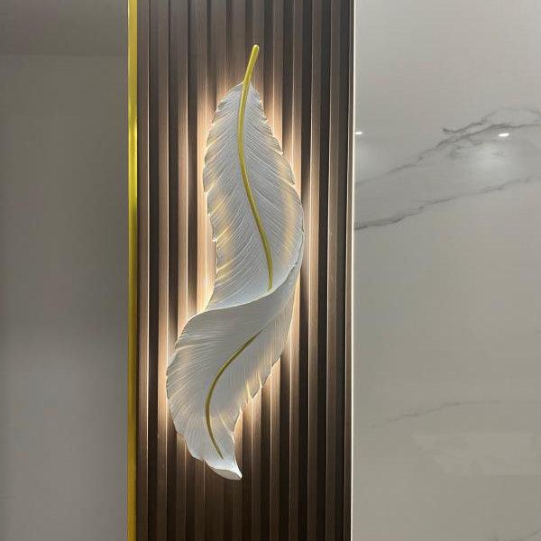 Arvess lampada da parete in resina Individual Creativity Feather