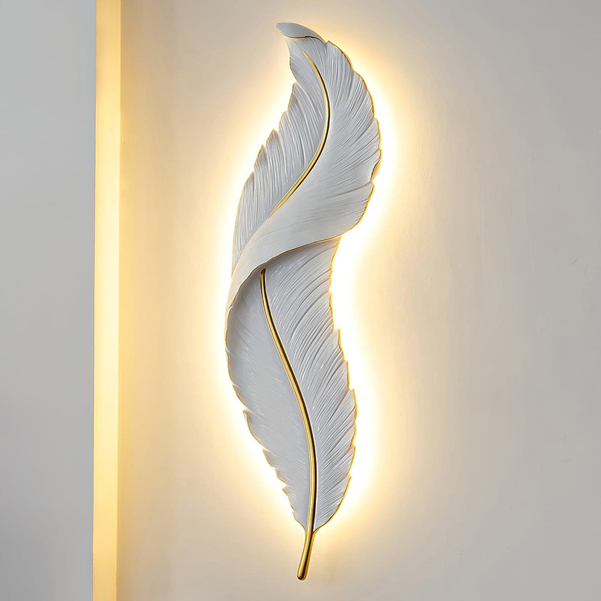 Arvess lampada da parete in resina Individual Creativity Feather