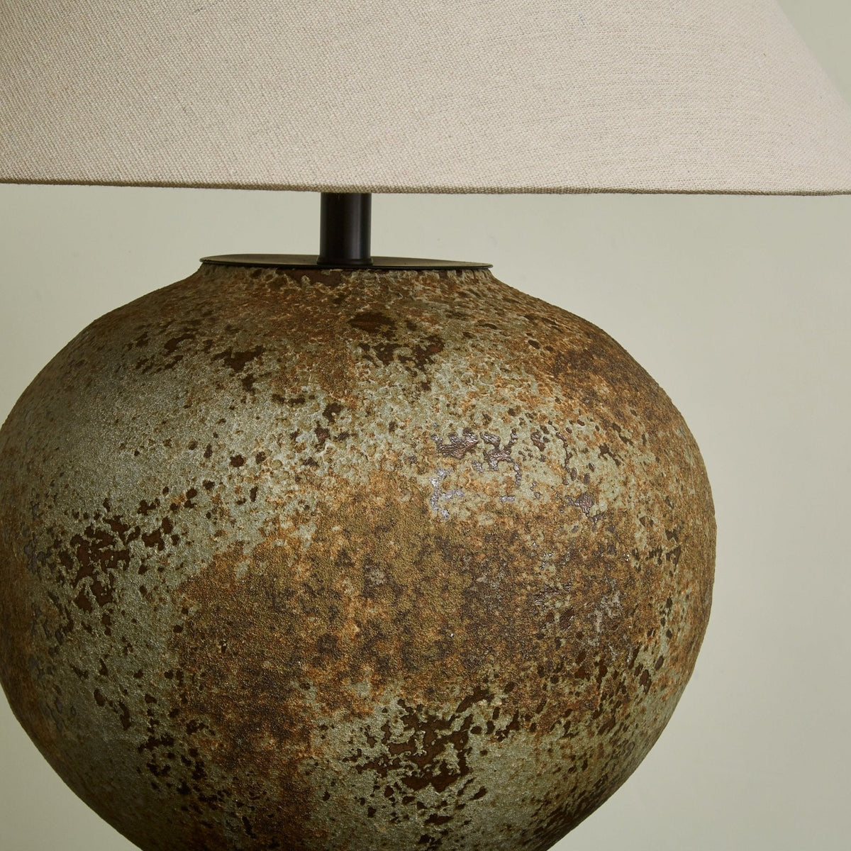 Lirys lampada da tavolo in ceramica moderna