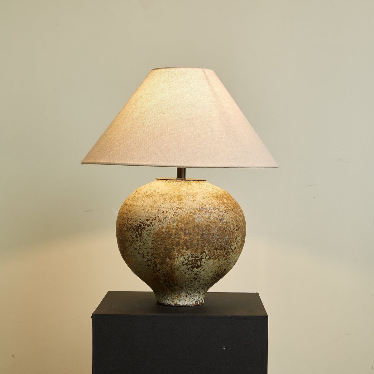 Lirys lampada da tavolo in ceramica moderna