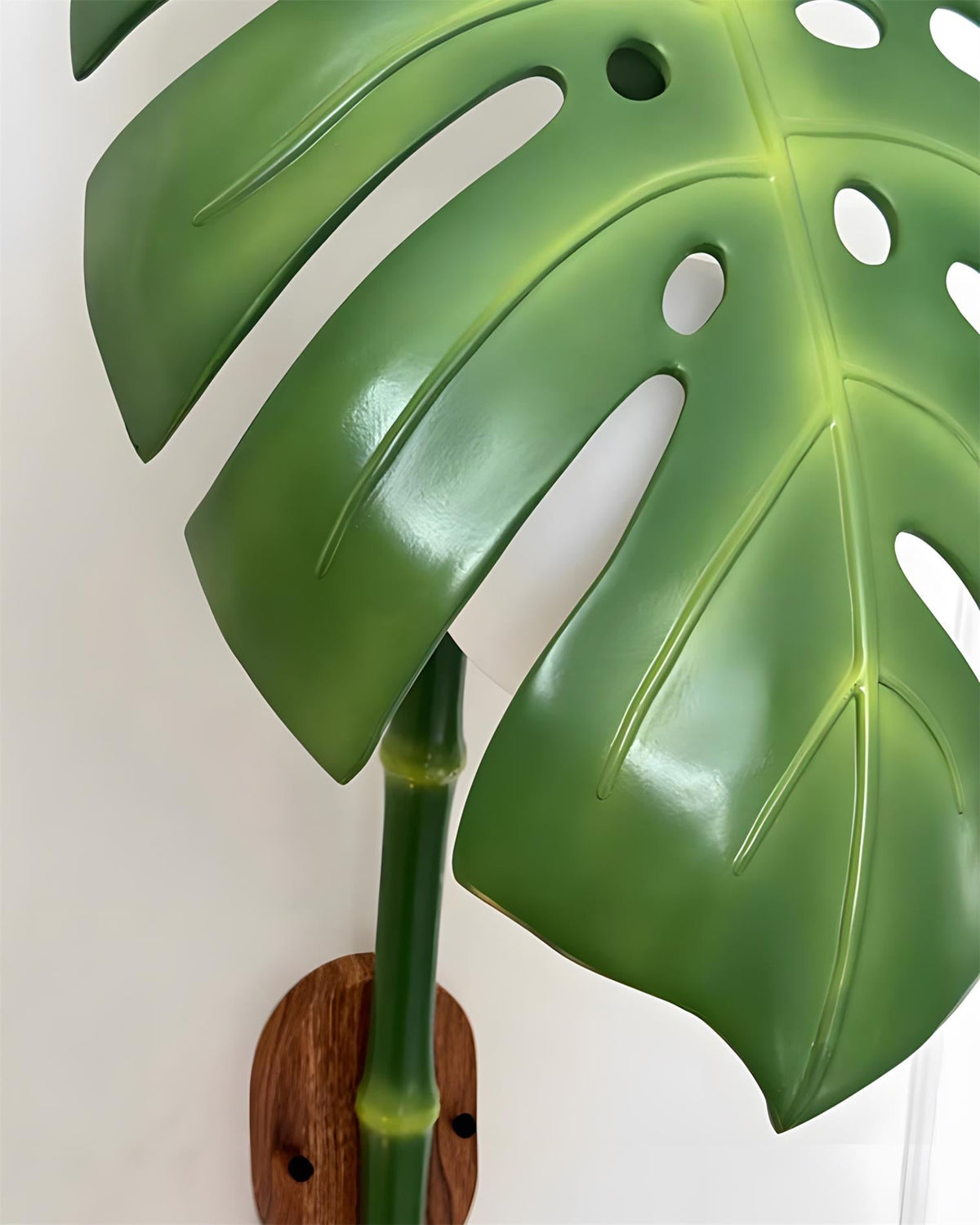 Monella applique