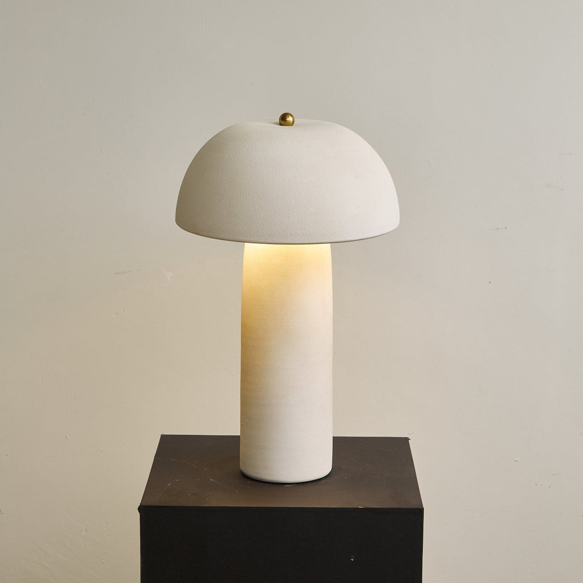 Brolen lampada da tavolo minimalista in Ceramica