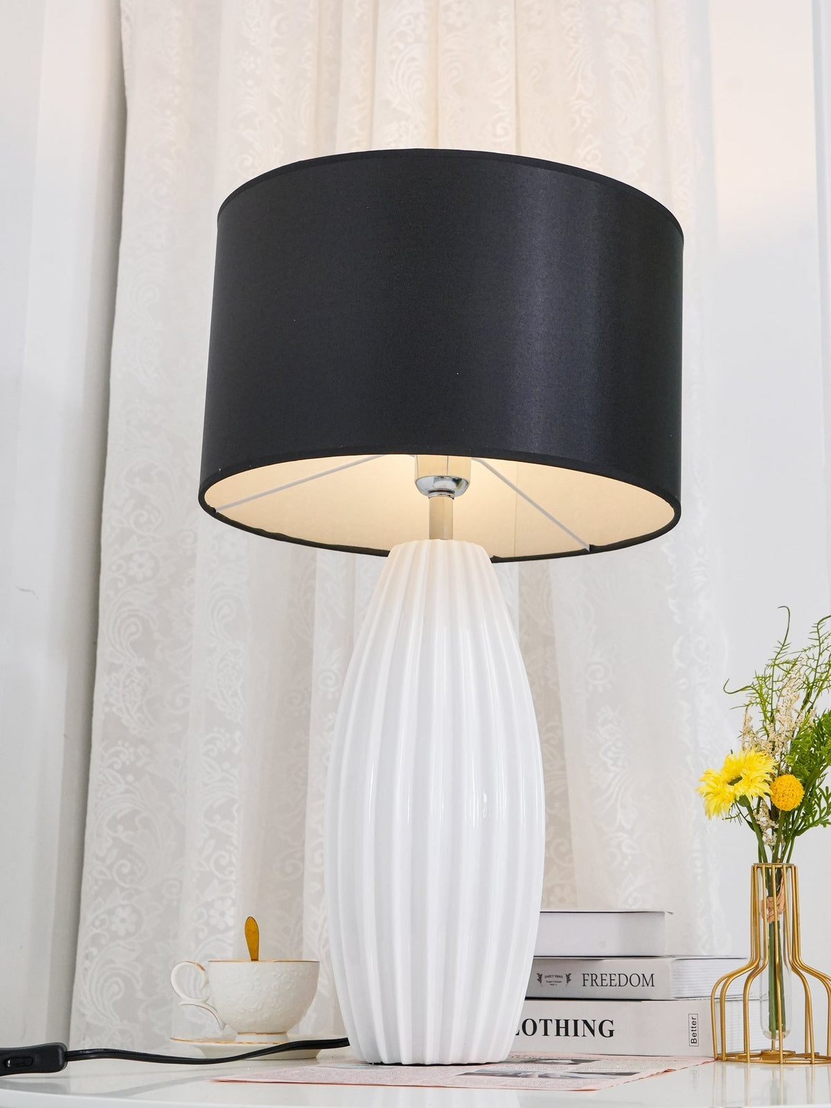 Terioina lampada da tavolo in Ceramica moderna