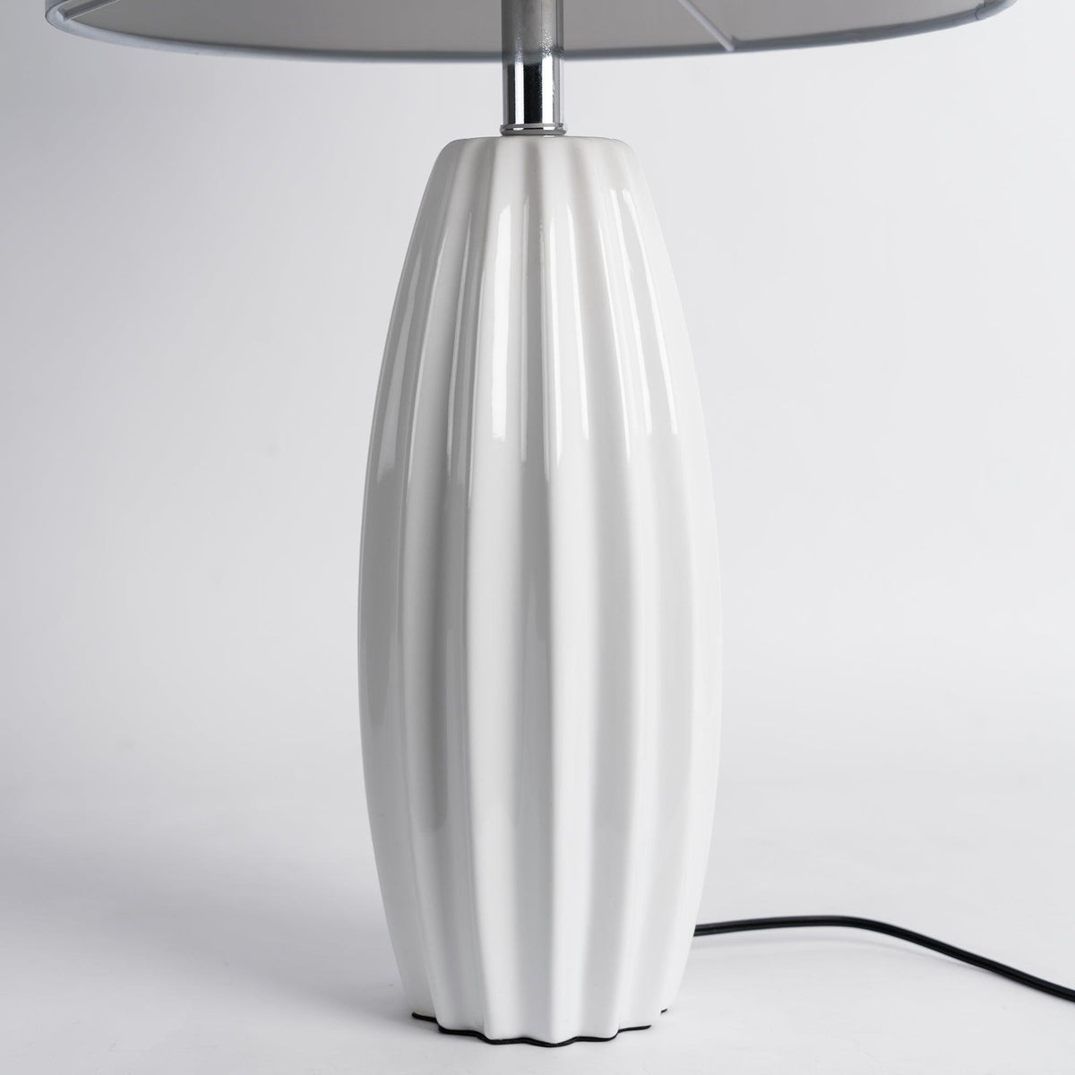 Terioina lampada da tavolo in Ceramica moderna