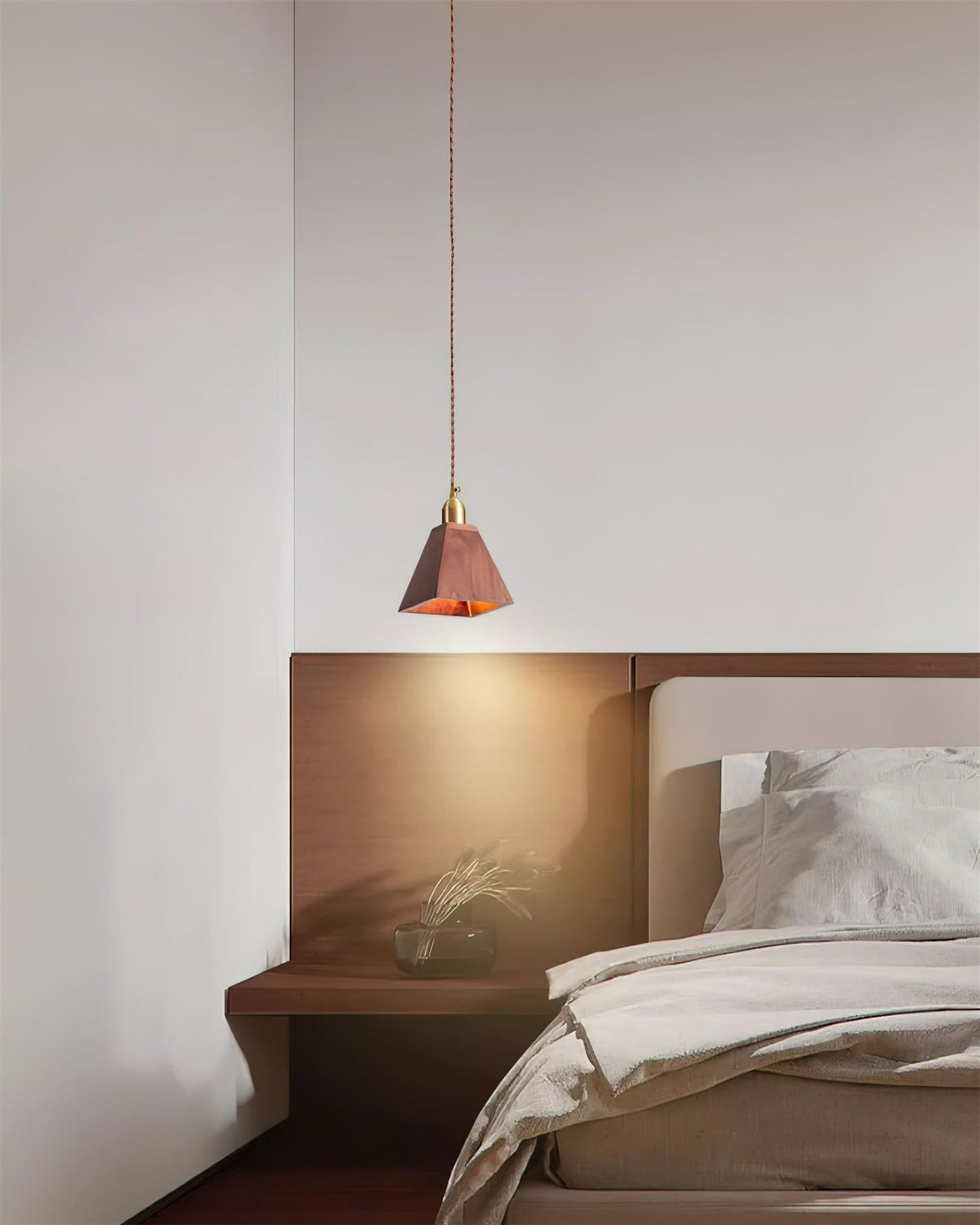 Lampada a sospensione in legno, forme assortite in legno massello e ottone