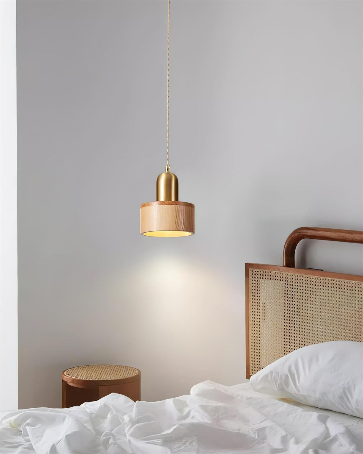 Lampada a sospensione in legno, forme assortite in legno massello e ottone