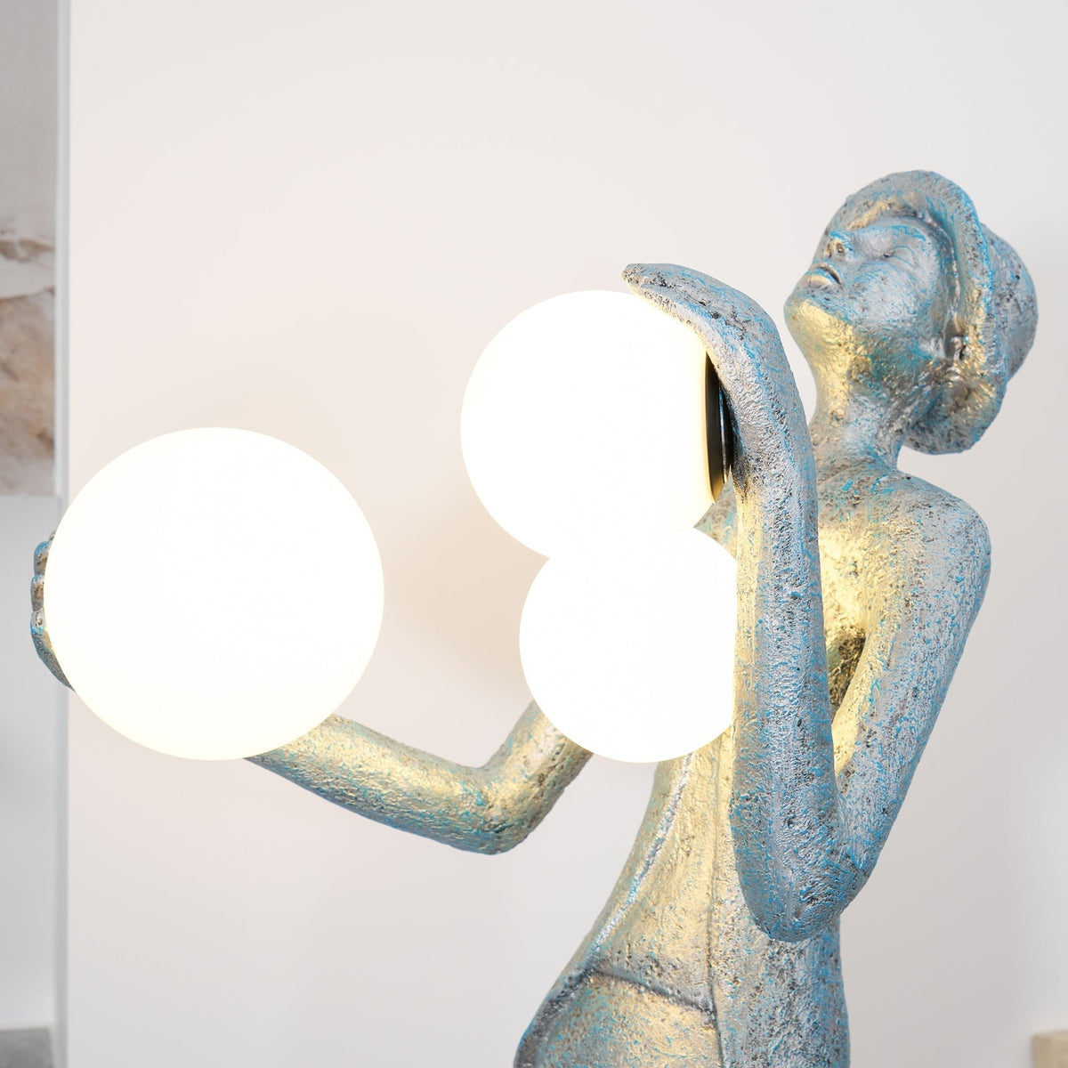 Seloia Gentleman Sculpture lampada da terra