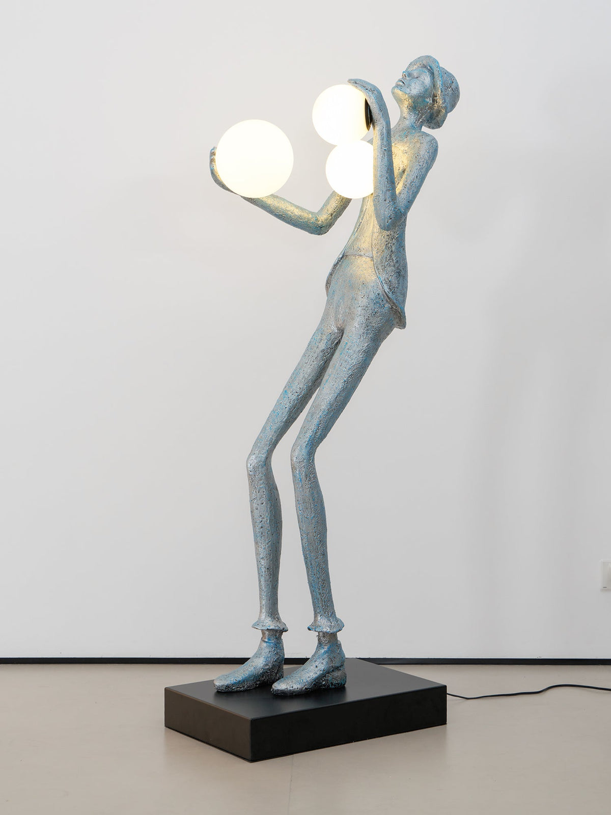 Seloia Gentleman Sculpture lampada da terra