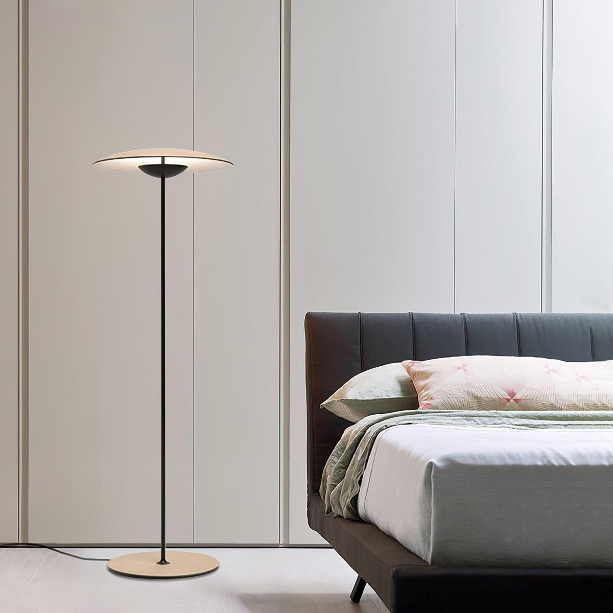 Ferinira lampada da terra in Alluminio minimalista