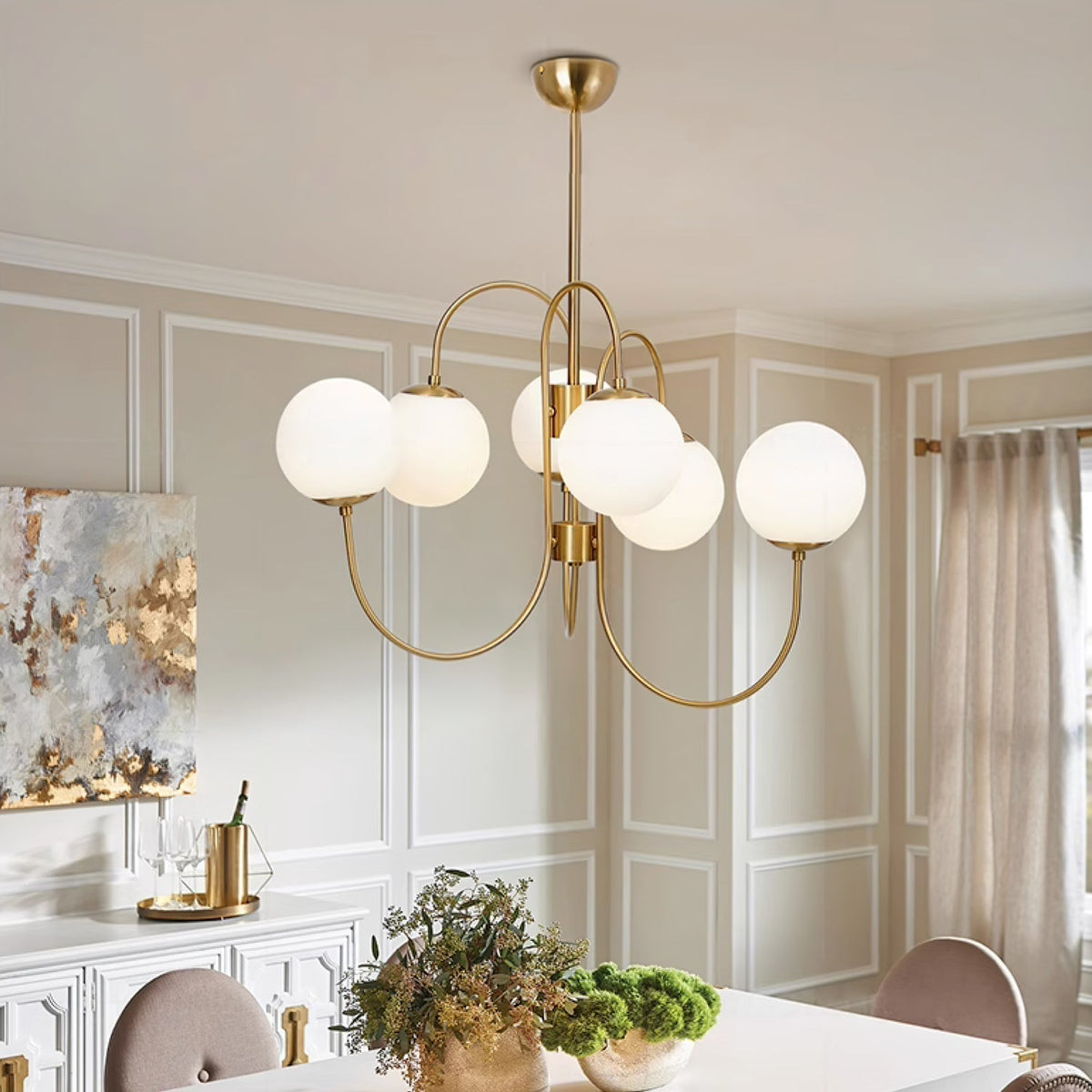Auruaria lampadario ottone Bracci Curvi sfere Opaline elegante per soggiorno a grappolo
