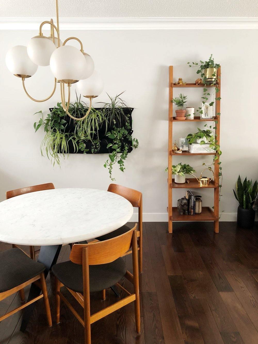 Auruaria lampadario ottone Bracci Curvi sfere Opaline elegante per soggiorno a grappolo