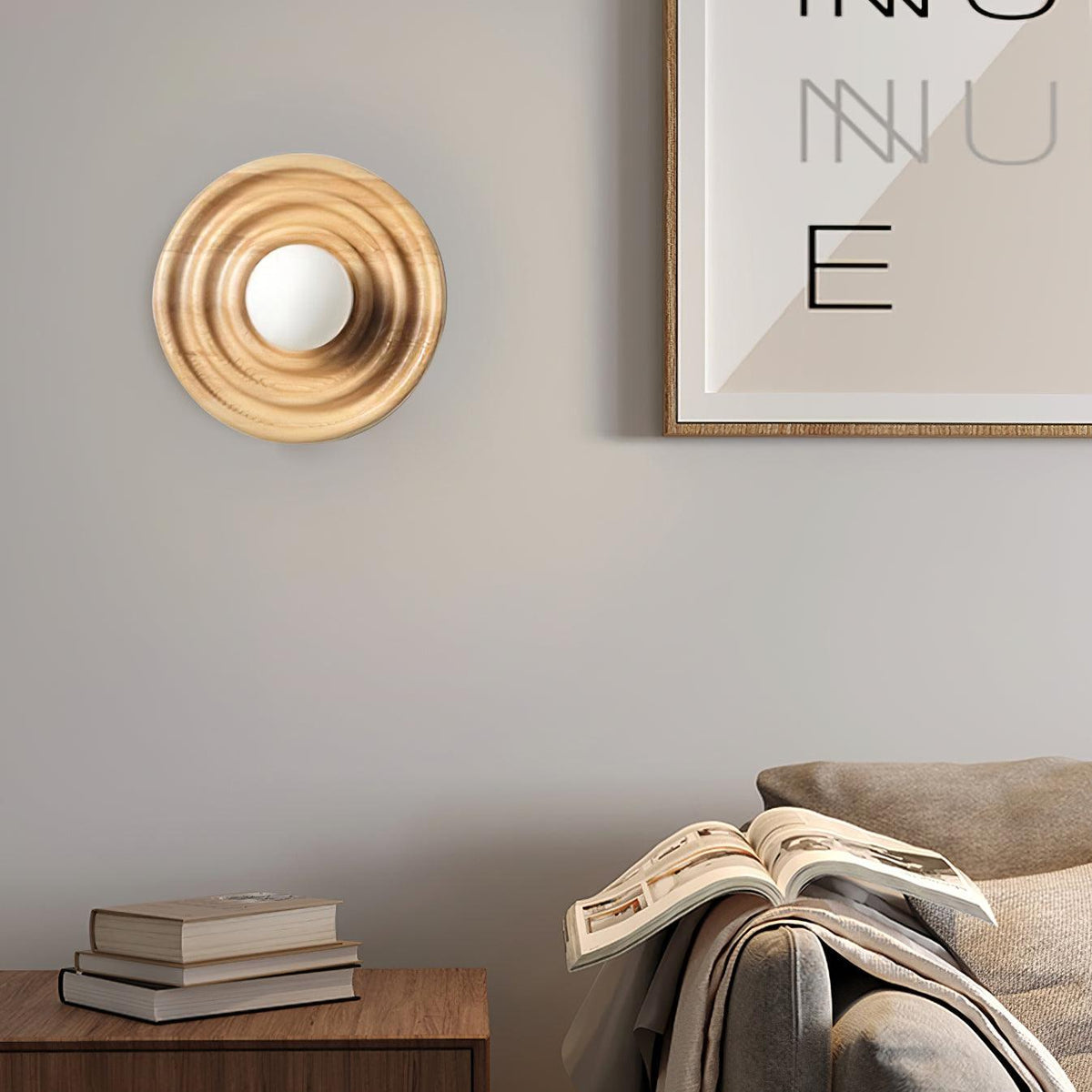 Aldinise lampada da parete Ripple con Corpo in legno di Faggio e Paralume Sferico in vetro