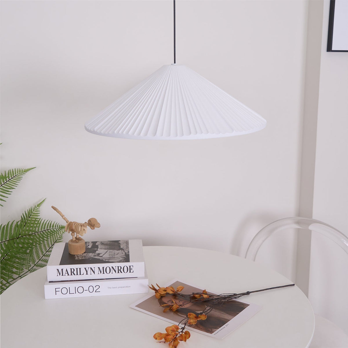 Cone Hat resina lampada a sospensione