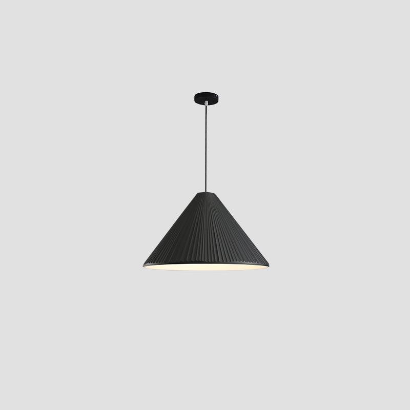 Cone Hat resina lampada a sospensione