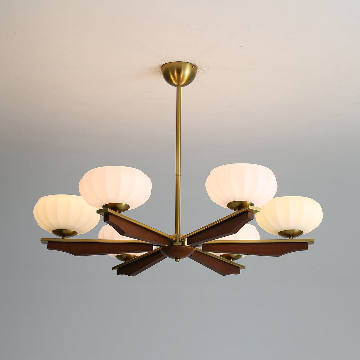 Uzoror lampadario Eleganza Tradizionale in legno vintage