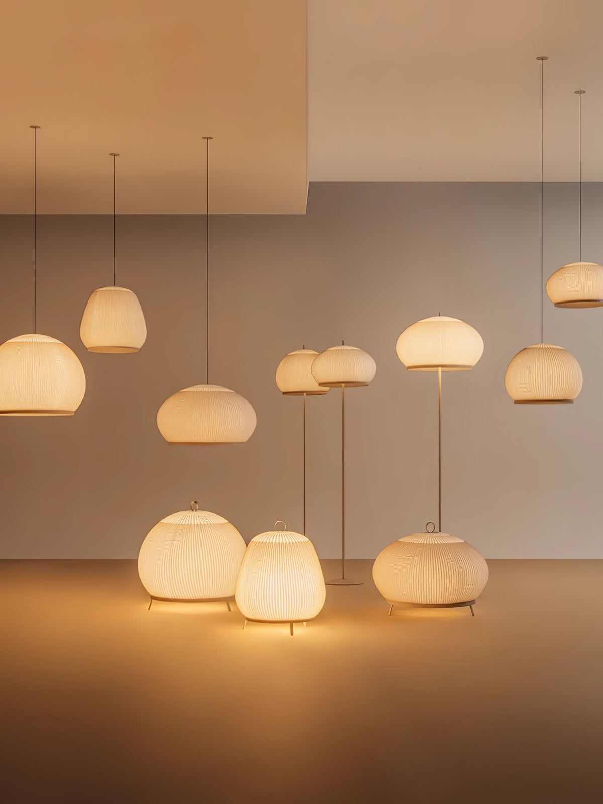Lineiella lampada a sospensione in tessuto minimalista