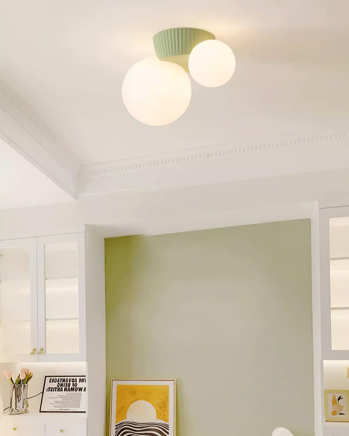 Tovae lampada da soffitto Playful Asymmetry con due globi in vetro smerigliato