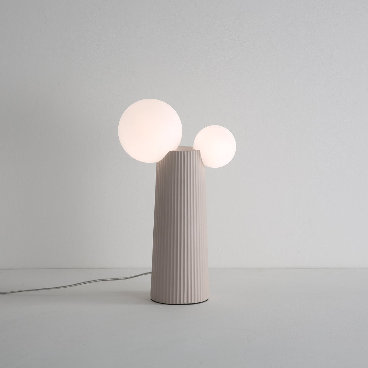 Zenithre lampada da tavolo in resina e plastica