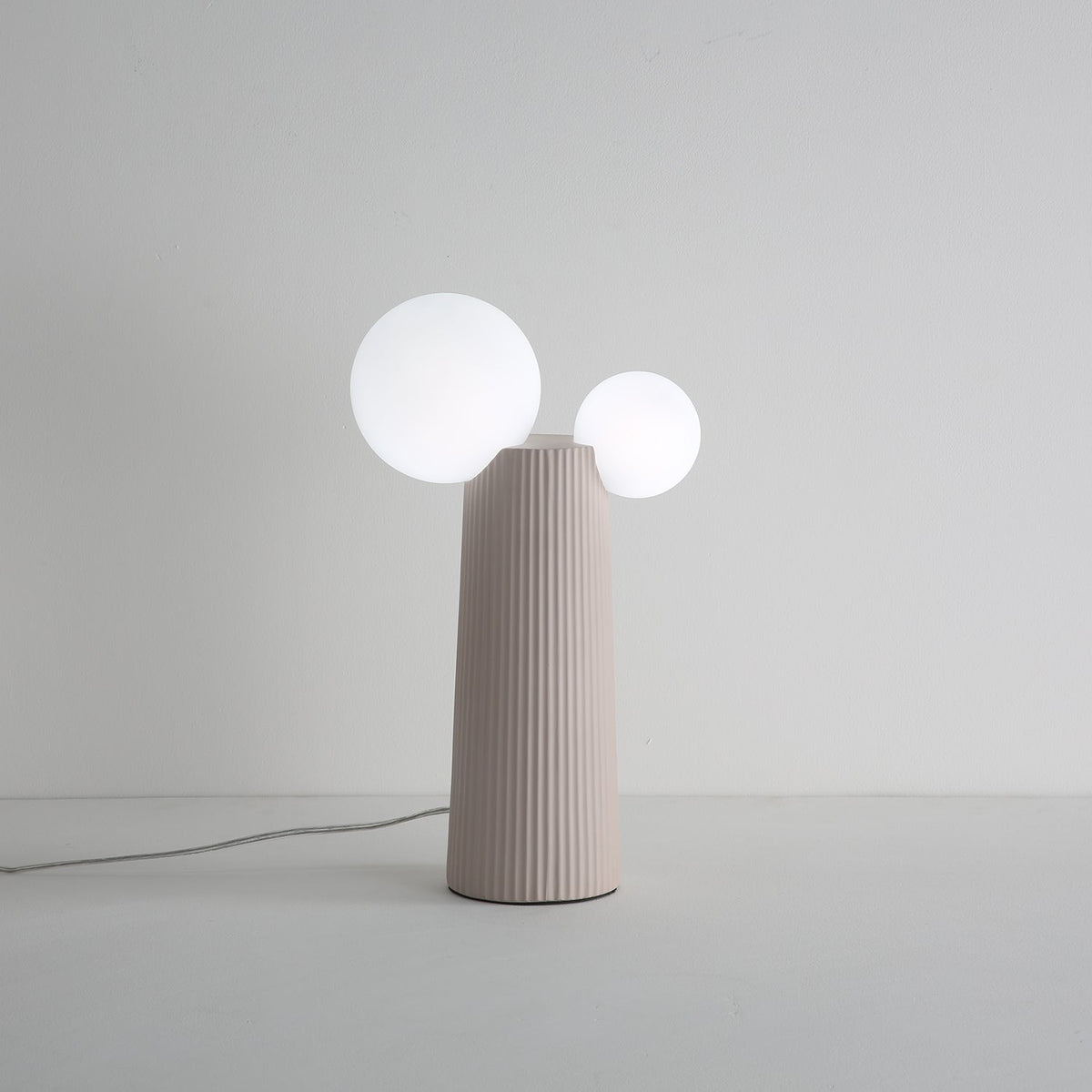 Zenithre lampada da tavolo in resina e plastica