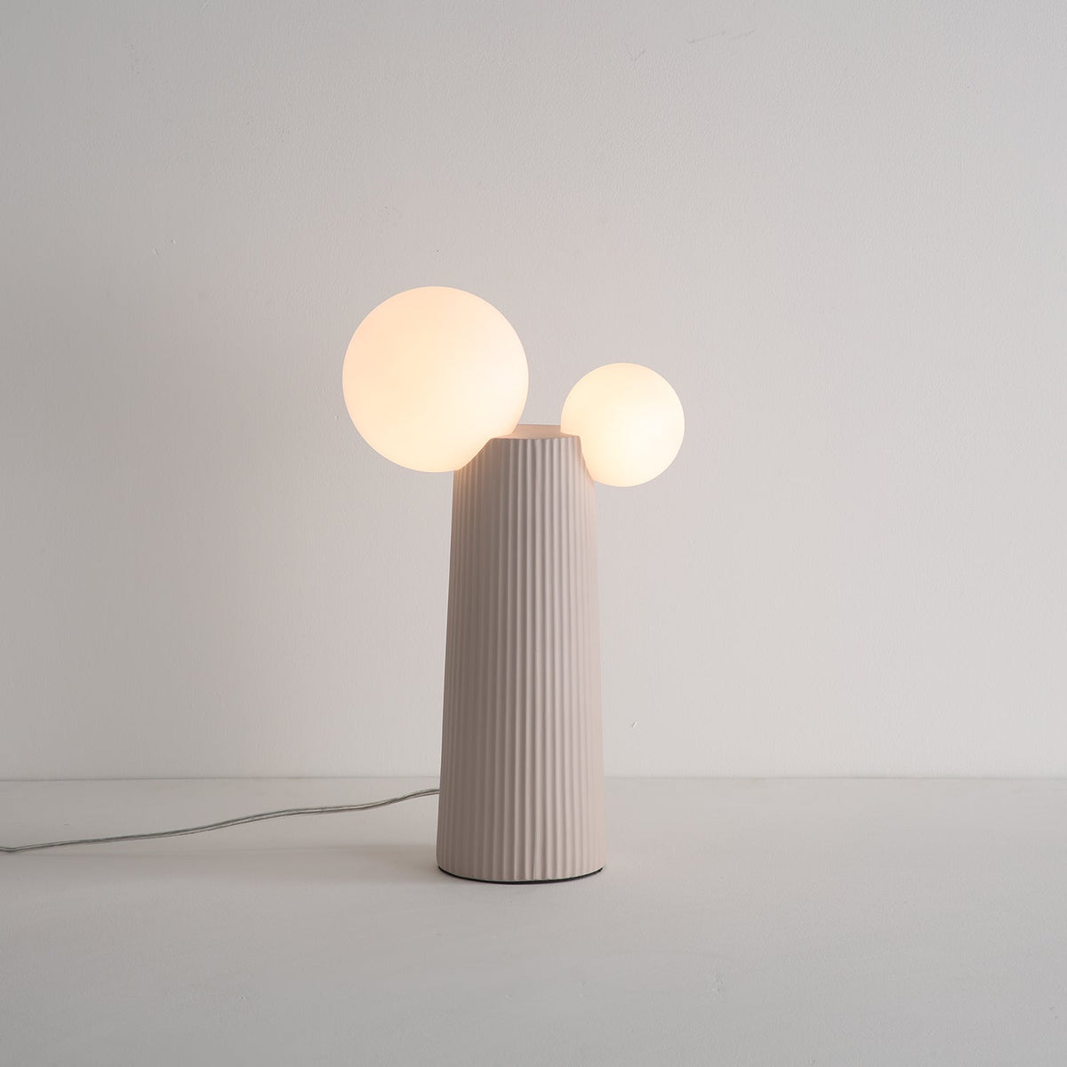 Zenithre lampada da tavolo in resina e plastica