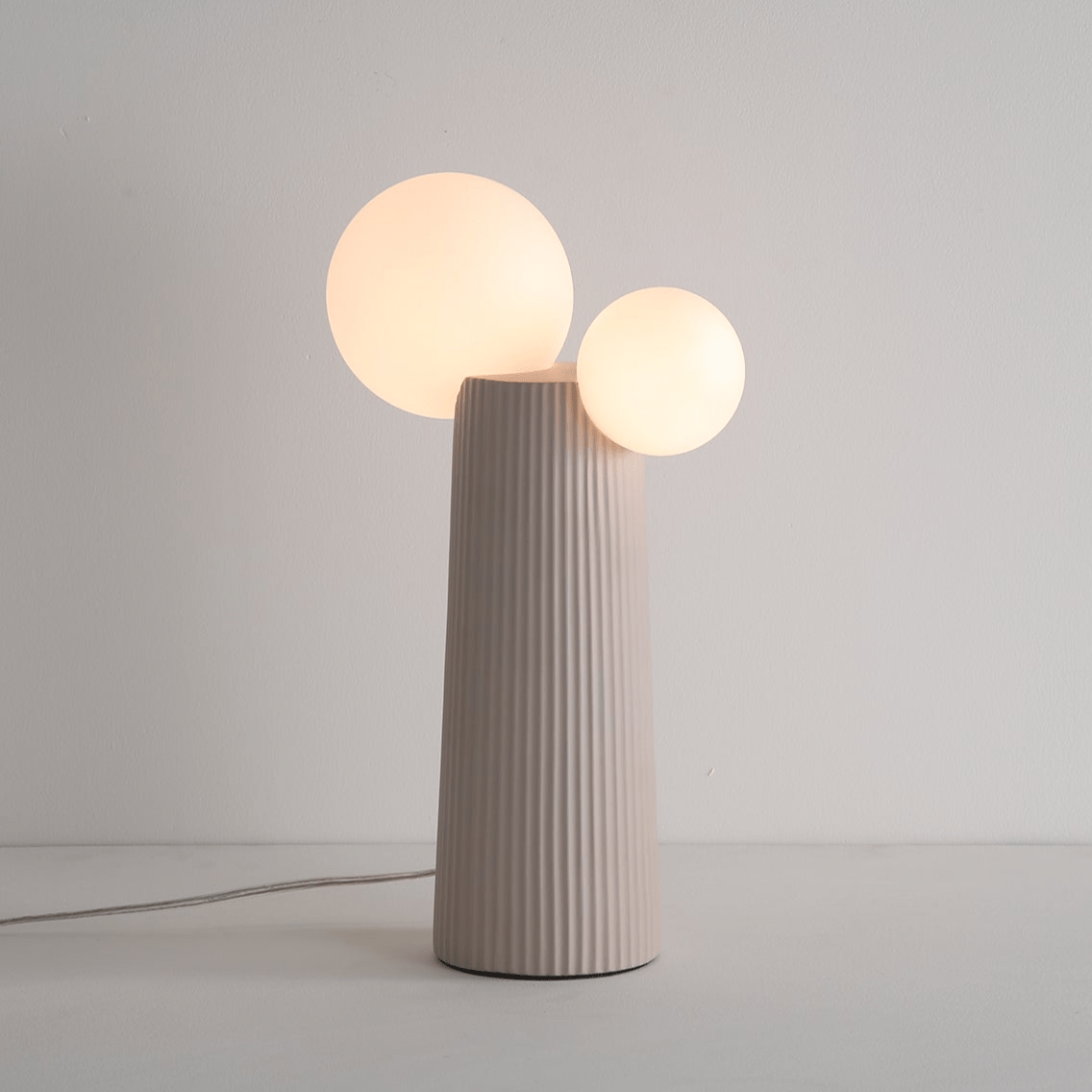 Zenithre lampada da tavolo in resina e plastica