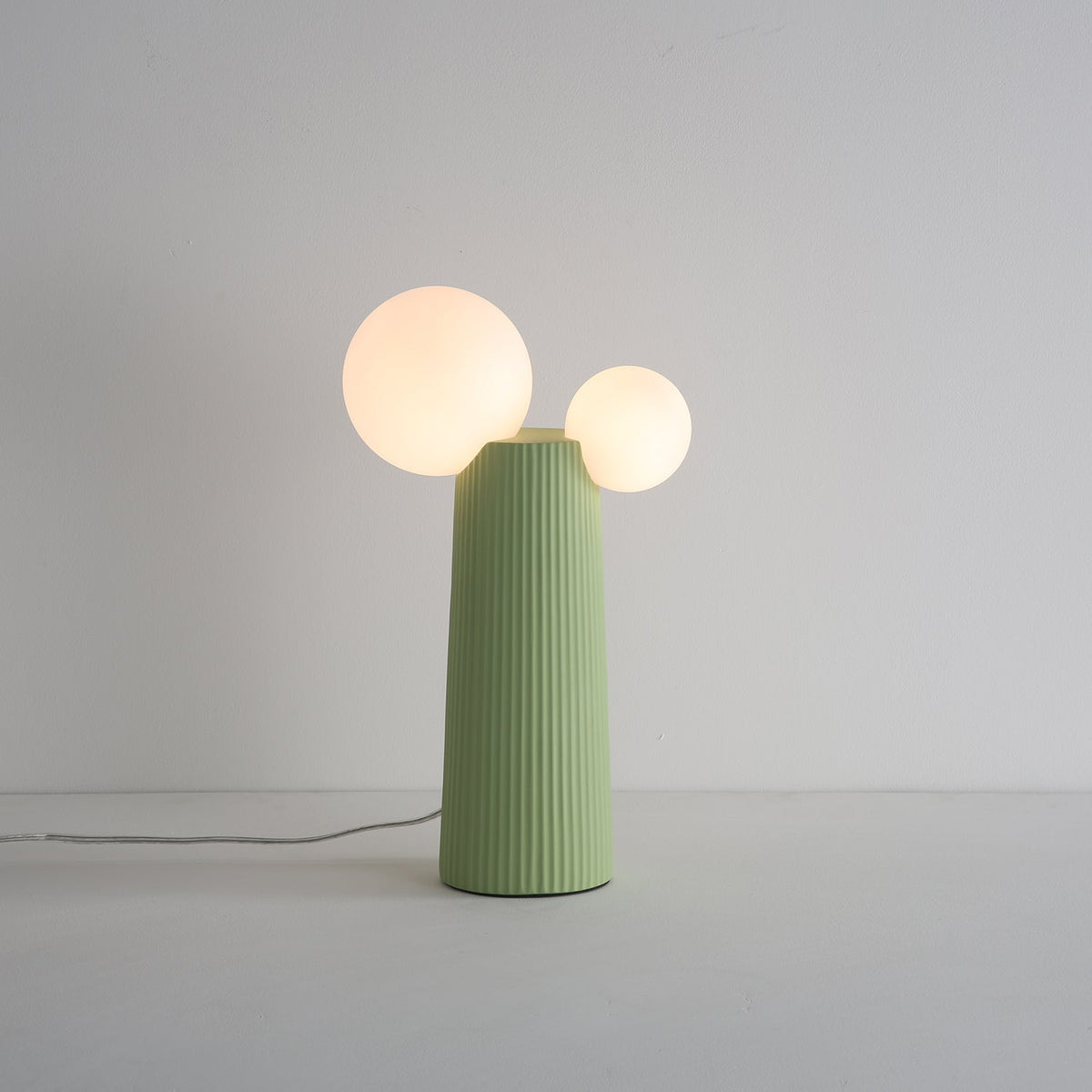 Zenithre lampada da tavolo in resina e plastica