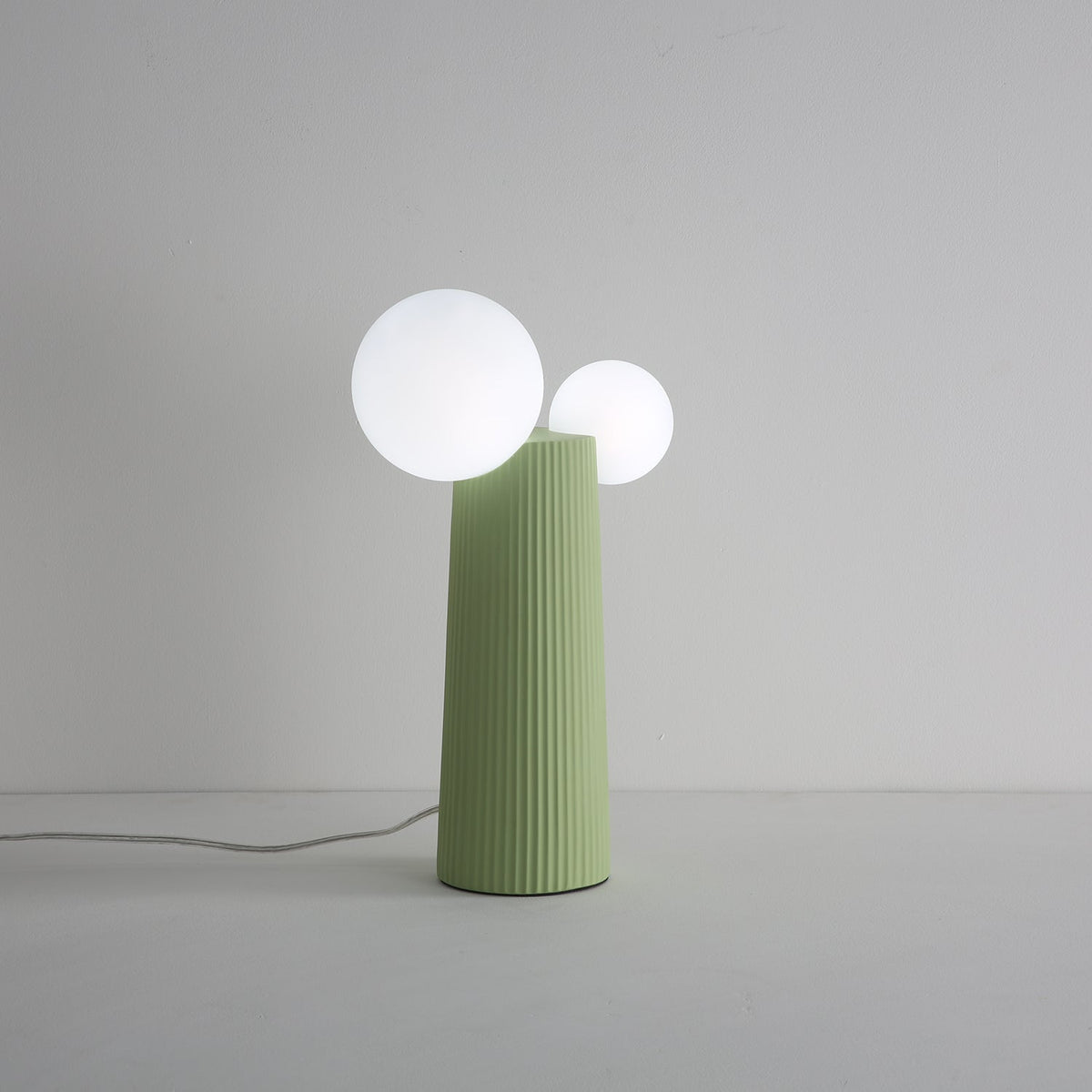 Zenithre lampada da tavolo in resina e plastica