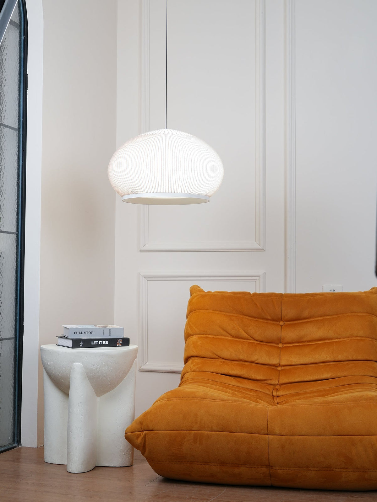 Lineiella lampada a sospensione in tessuto minimalista