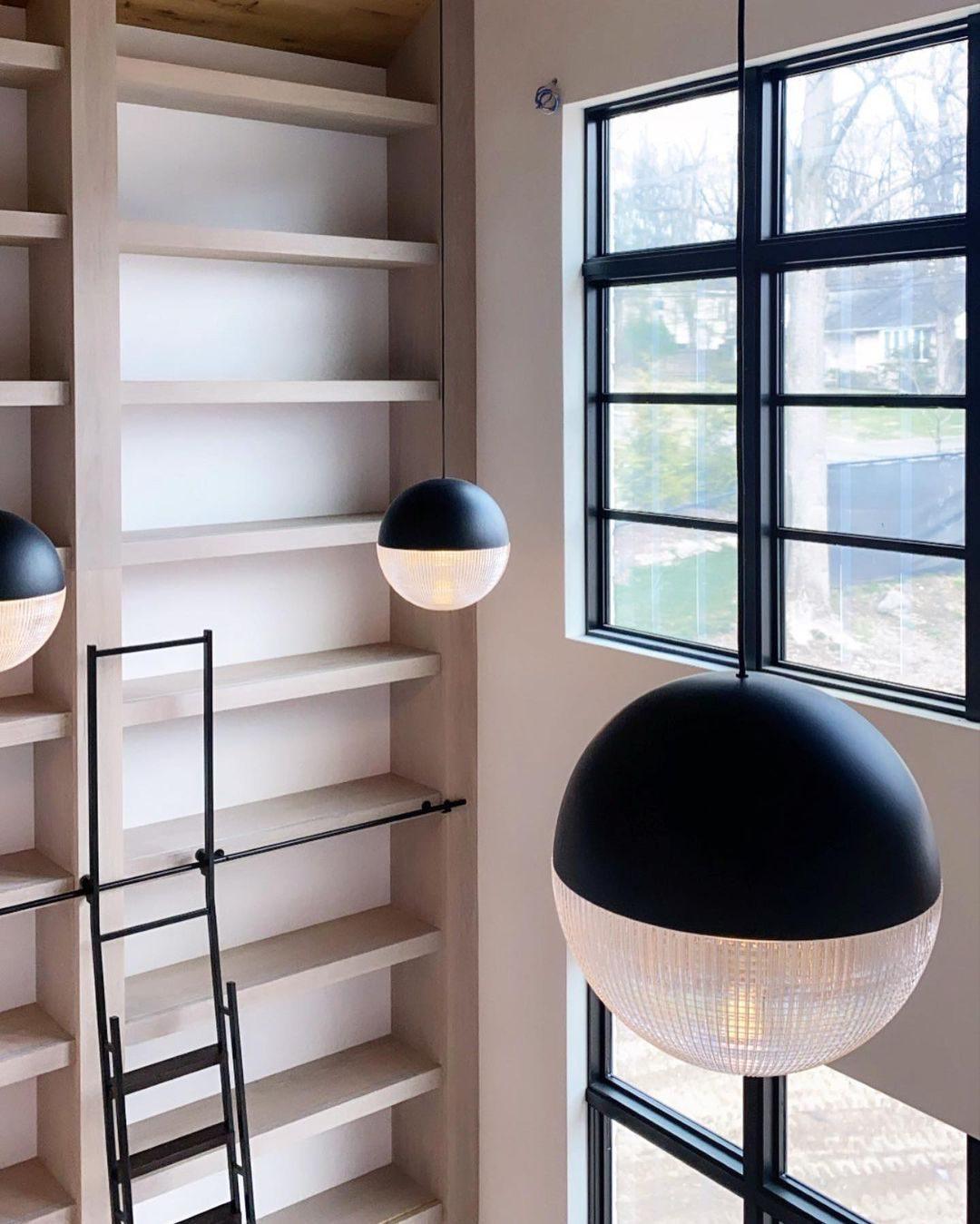 Kevelo lampada a sospensione ottone vetro moderna