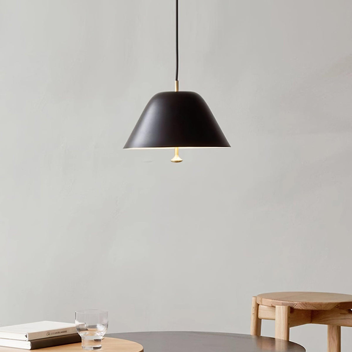 Lampada a sospensione moderna in metallo, paralume verde e bianco minimalista