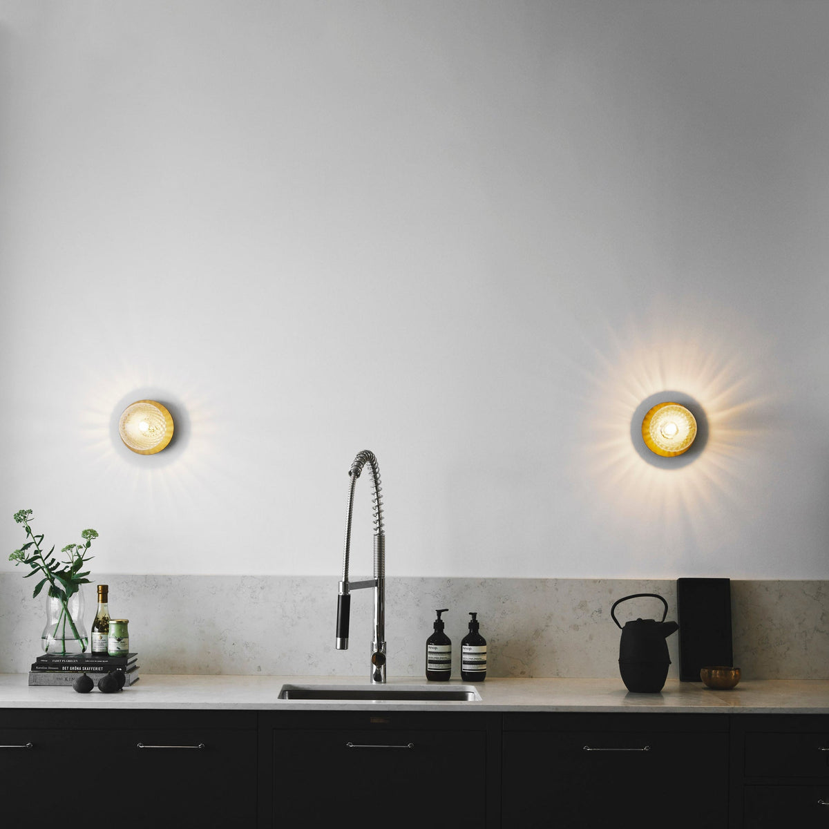 Nifte lampada da parete Disco sfera Globale minimalista