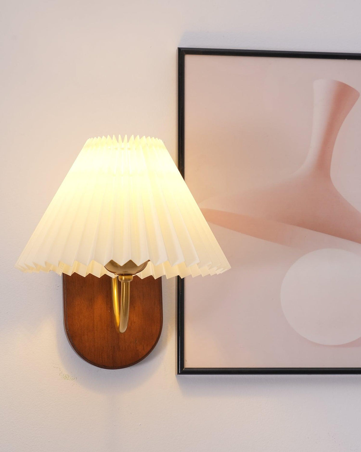 Teriiraine lampada da parete vintage con Paralume Pleatato