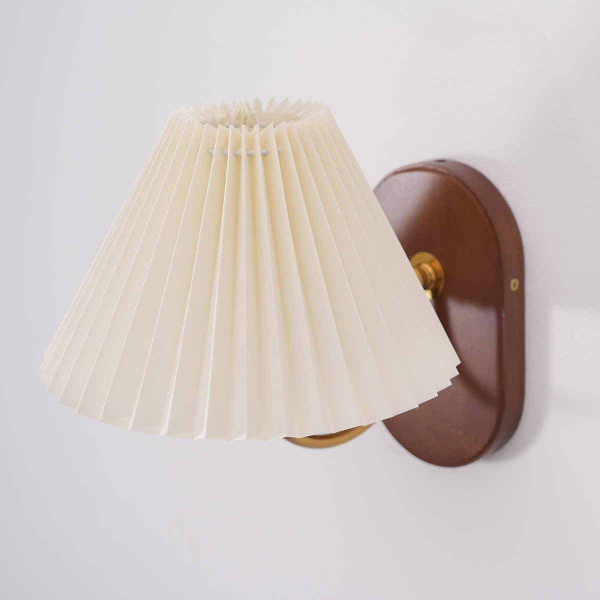 Teriiraine lampada da parete vintage con Paralume Pleatato