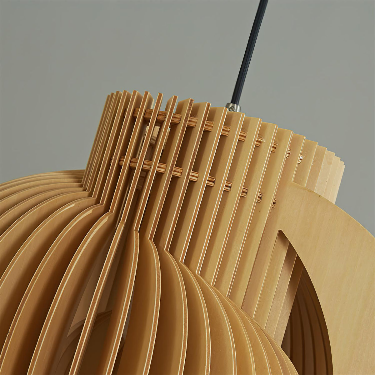 Rinaena lampada a sospensione in legno