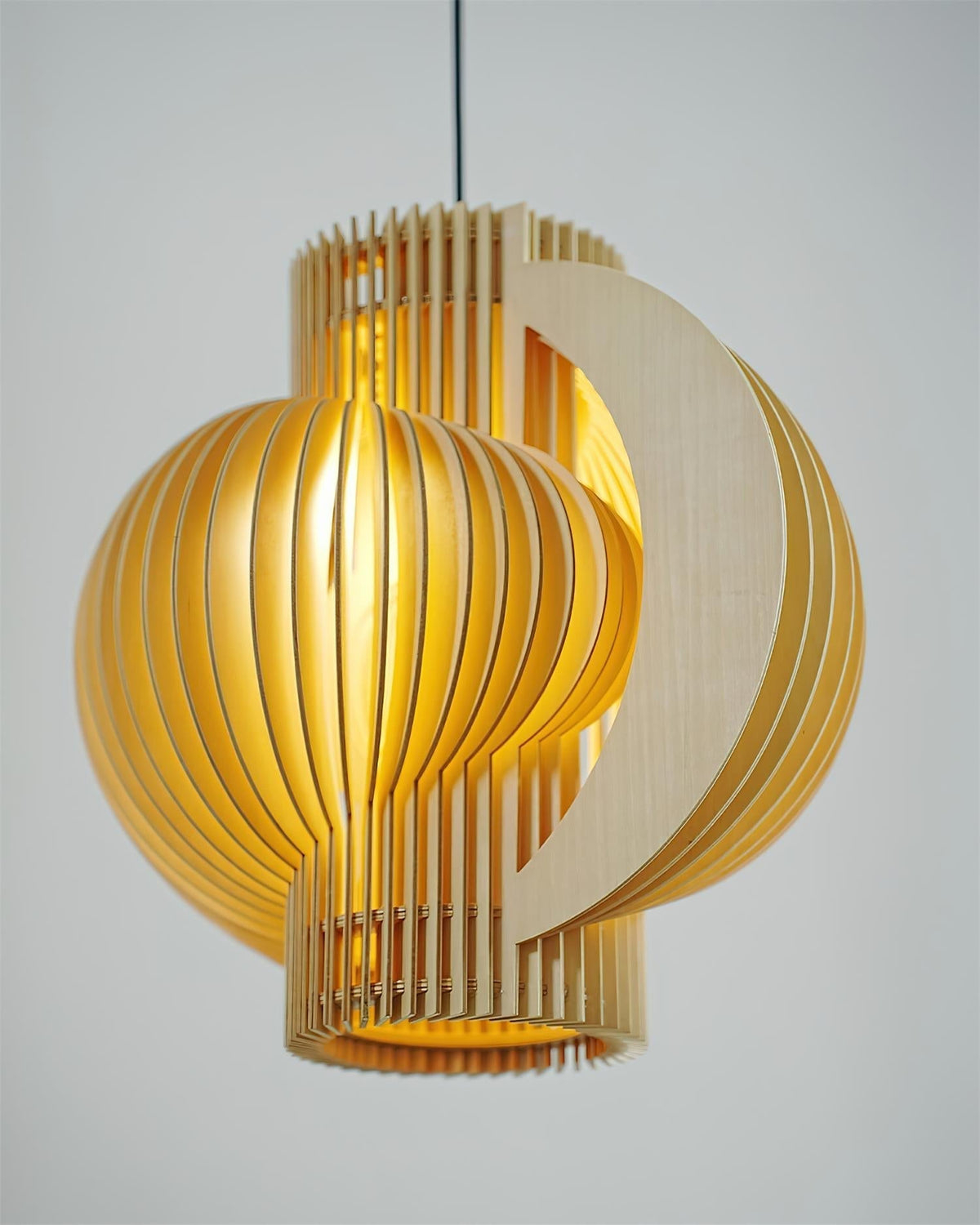 Rinaena lampada a sospensione in legno